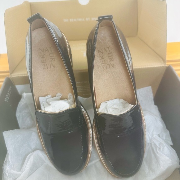 Naturalizar Sleek Black Loafers with Chunky Platform Sole - Picture 12 of 13